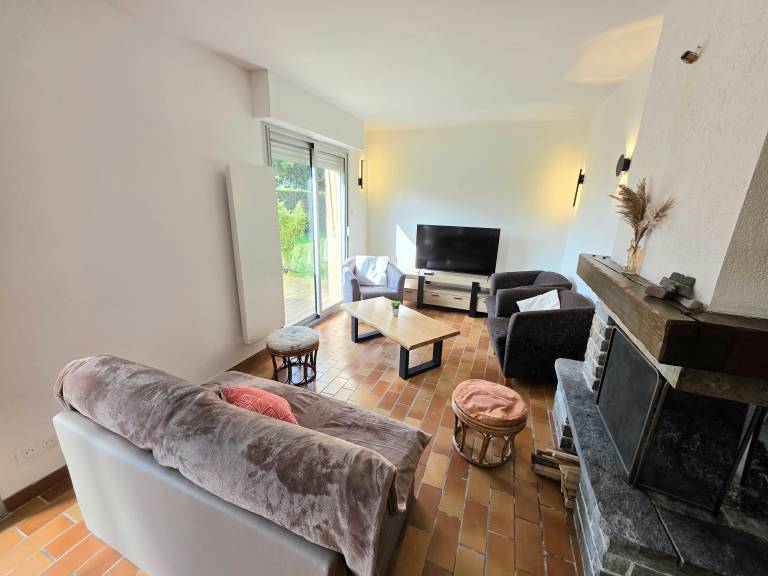 Fully equipped nice vacation home with terrace, grill & garden | Garden view | Beach nearby | Pets allowed — photo 5
