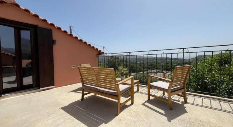 Chalet with barbeque & patio | Pets are welcome — photo 5