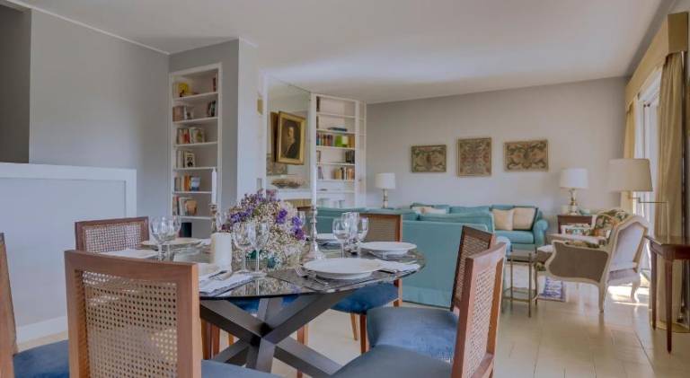 Fully equipped house with yard, jacuzzi & barbeque | Perfect for remote work | Pet-friendly in Cascais