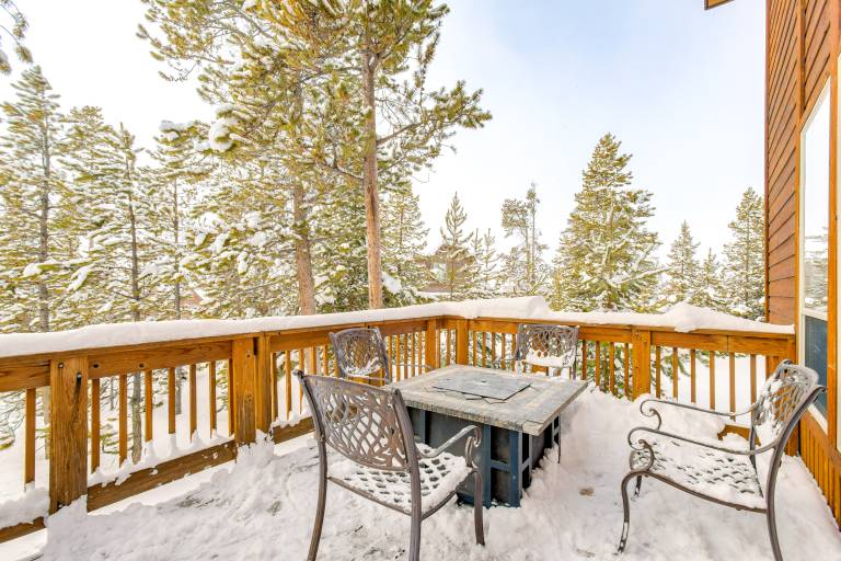 6 Mi to Winter Park Resort: Spacious Family Cabin — photo 2