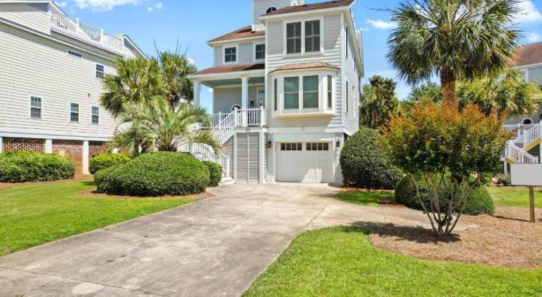 Nice house | Next to the beach | Dogs allowed in Litchfield, SC