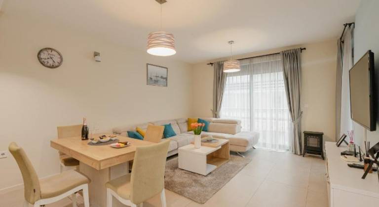 Rental apartment with terrace — photo 2