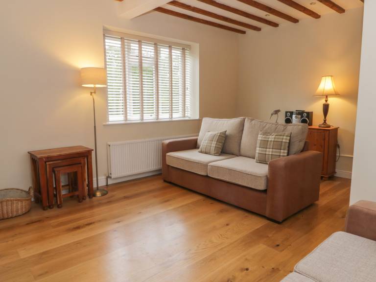 Family-oriented lovely cottage with garden | Pets allowed — photo 2