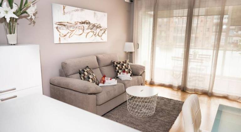 Rental apartment | Close to Casa Milà in San Ramon, CA