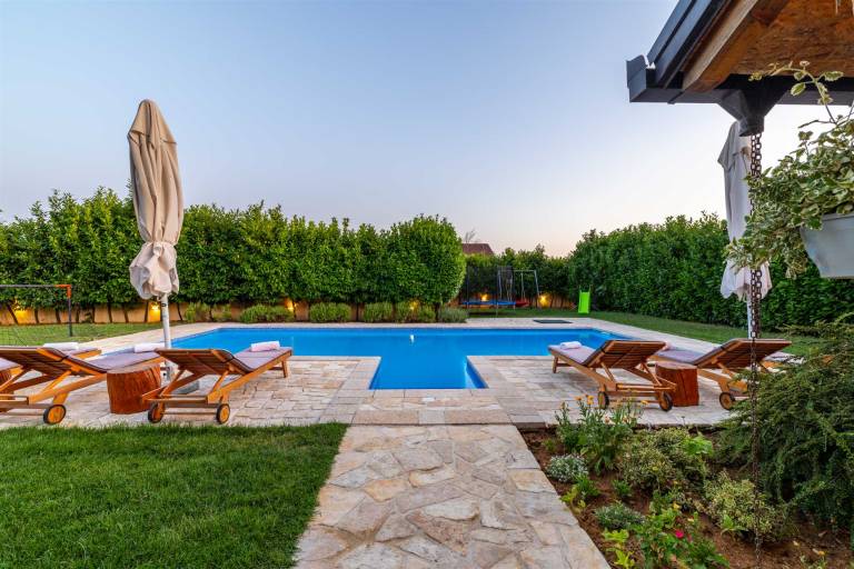 Villa Lavandis with Jacuzzi and 50m2 Pool — photo 3
