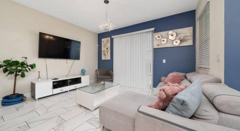 Ample house with pool | Pet-friendly — photo 2