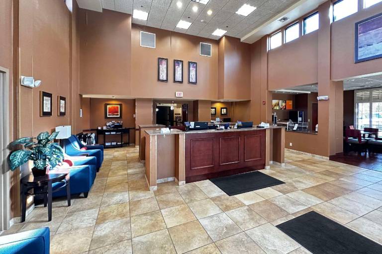 Comfort Inn Bloomington near University — photo 2
