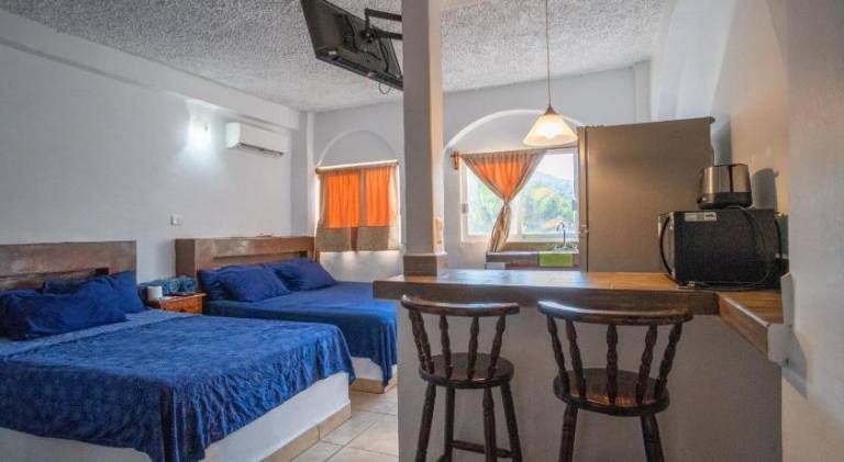 Beautiful rental apartment with terrace, BBQ & pool | Dogs allowed — photo 2