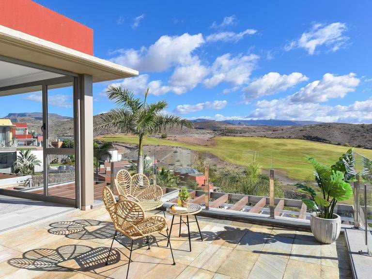 Fully equipped nice house with yard, terrace & barbeque | Mountain view | Dogs allowed — photo 3