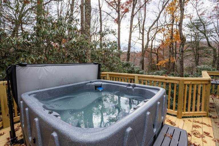 Cozy, Wooded Cabin near Outdoor Activities — photo 3