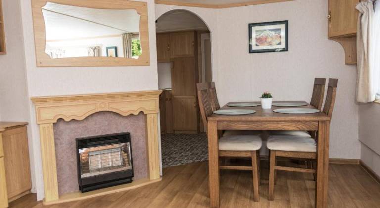 Lodge with barbecue, patio & yard | Close to the beach | Pets are welcome — photo 2