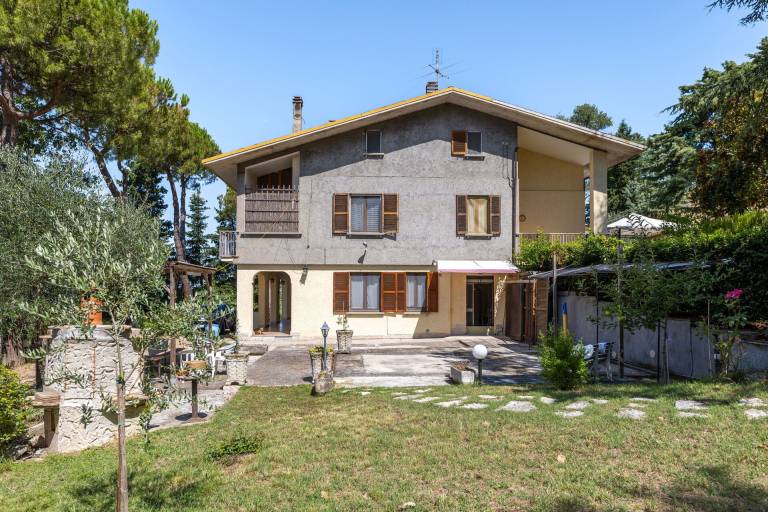 Rental with barbecue & pool | Mountain view — photo 4