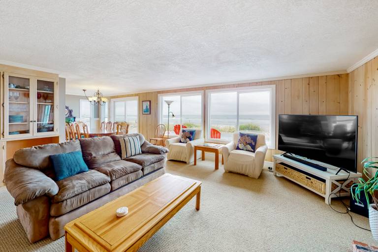 House  Rockaway Beach