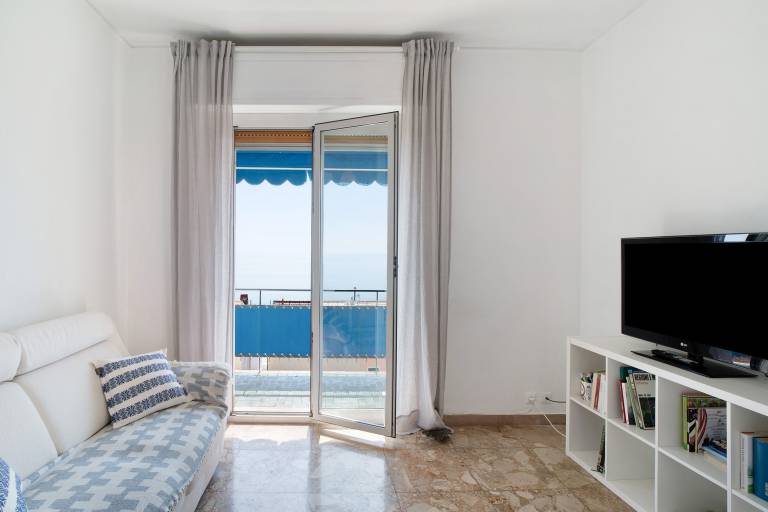 Holiday Apartment 'Margherita' with Sea View, Balcony & Wi-Fi in Sanremo