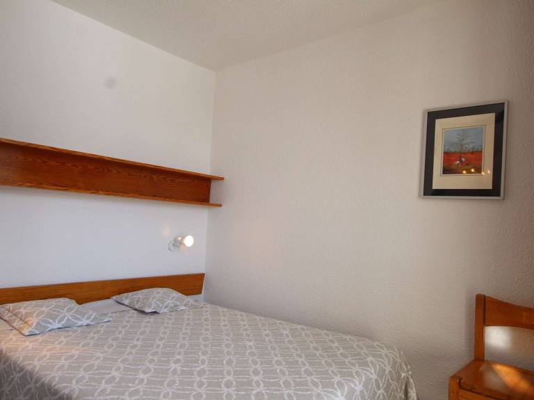 Studio sleeping area 4 pers, southwest balcony, Serre-Chevalier — photo 4