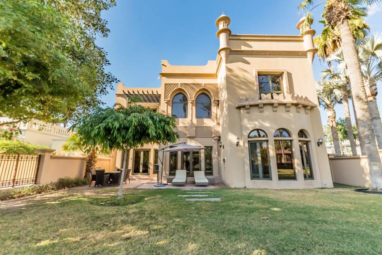 Villa  Dubai Marina