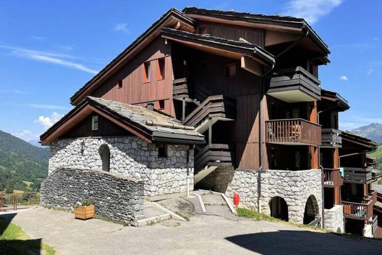Beautiful holiday apartment | Next to the ski | Dogs allowed in Les Belleville