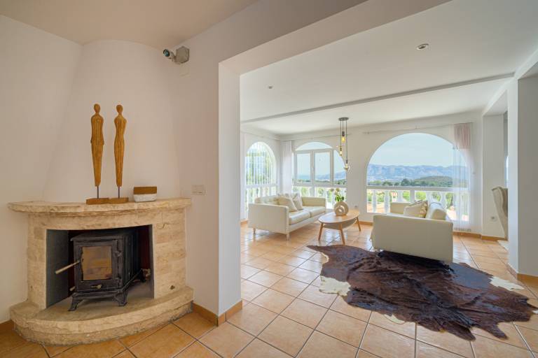 Villa with garden, BBQ & private pool | Mountain view — photo 5
