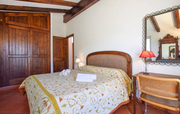 Family-friendly villa with terrace & yard | Mountain view | Pet-friendly — photo 4