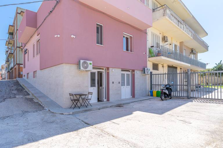 Apartment 'Beb Della Stazione - Arrivo' with Wi-Fi and Air Conditioning — photo 3