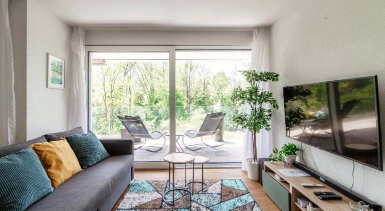 Fully equipped apartment with terrace | Close to the beach | Good for workation | Pet-friendly in Muralto