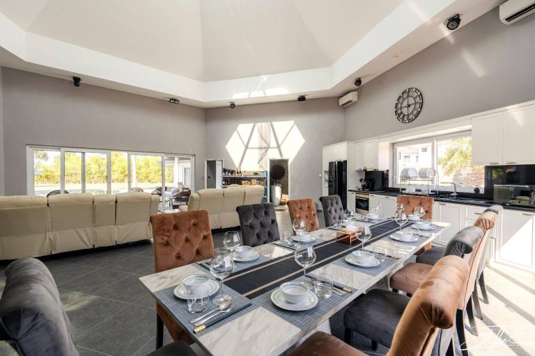Fully equipped villa with yard, grill & pool | Water view | Suitable for remote work | Pets allowed — photo 3