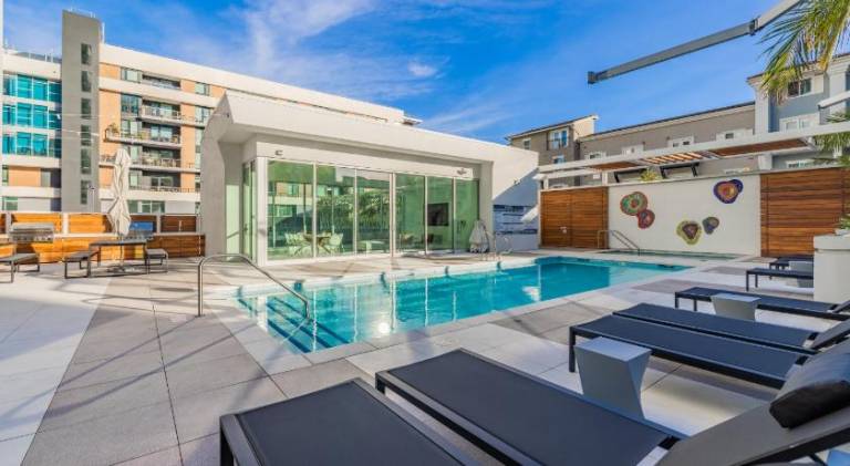 Rental apartment with hot tub, pool & BBQ | Good for workation — photo 3