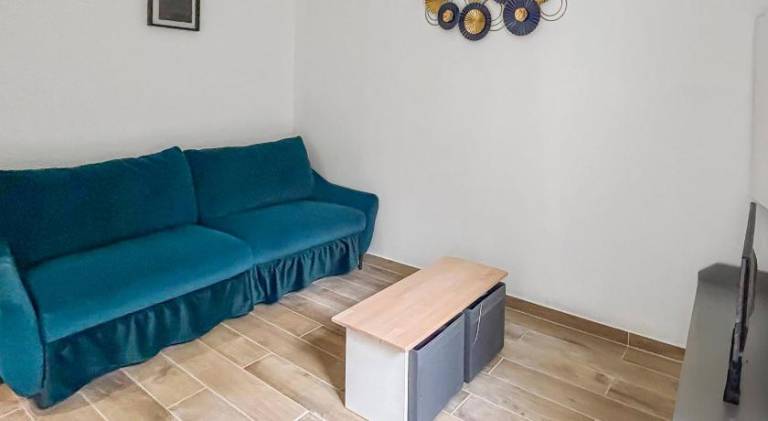 Apartment with 1 room for 2 persons in Creteil
