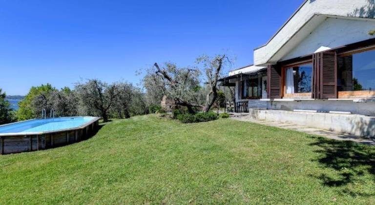 Nice villa with yard & pool | Dogs allowed — photo 5