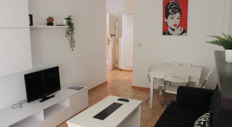 Holiday apartment with garden — photo 2