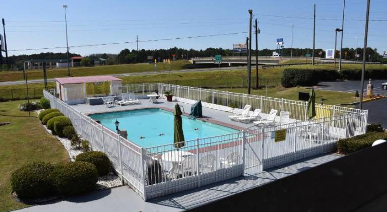 Super 8 By Wyndham Tifton — photo 5