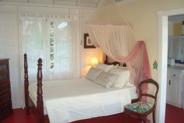 Apartment Five Islands village