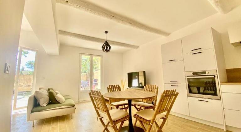 Rental apartment with 2 rooms for 4 persons — photo 3
