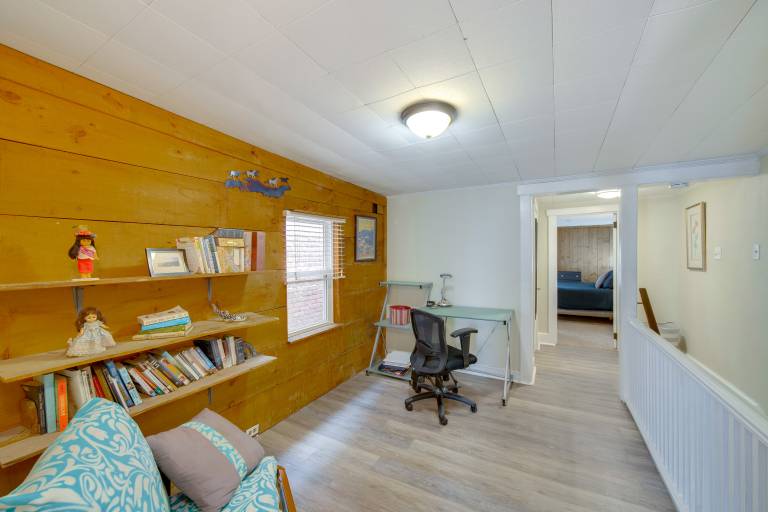 WFH Space & Yard! Walkable Lancaster Row Home — photo 2