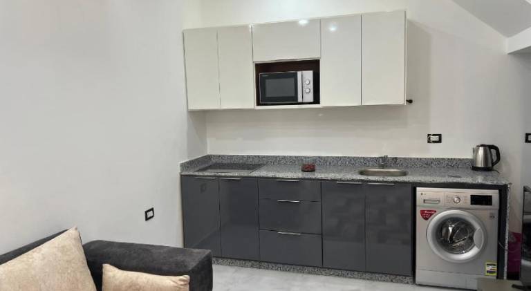 Rental apartment with barbecue, private pool & jacuzzi | Suitable for remote work | Pets are welcome — photo 3