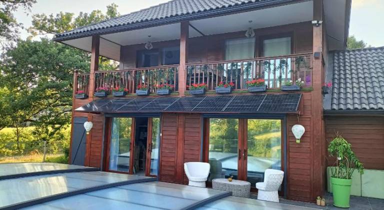 Apartment with pool in Cahors