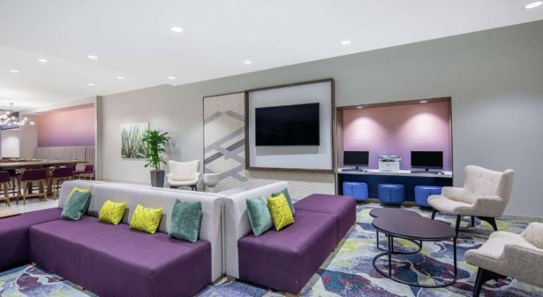 Hilton Garden Inn Surprise — photo 5