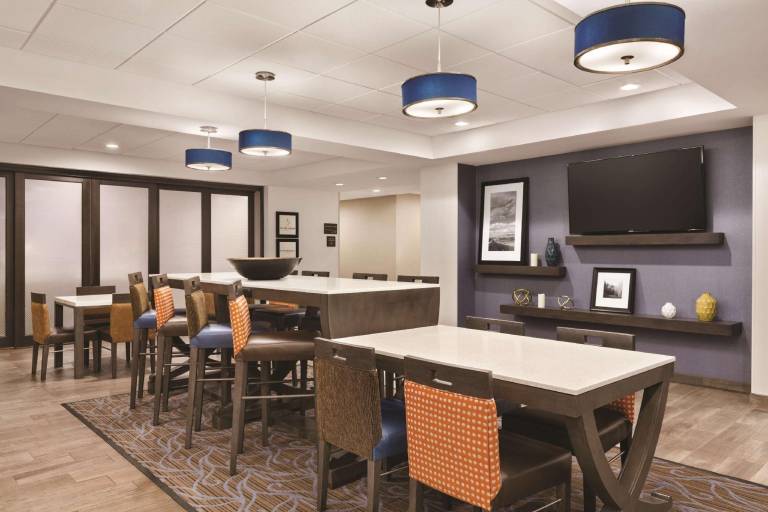 Hampton Inn Turlock — photo 4