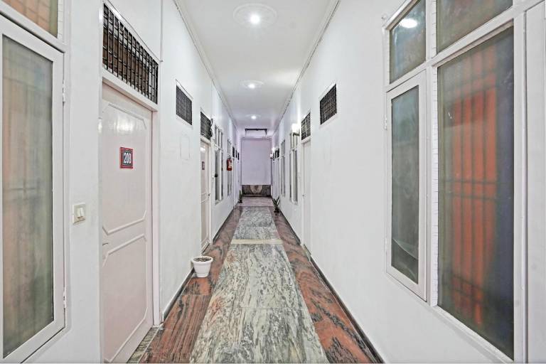 Hotel O Metro I