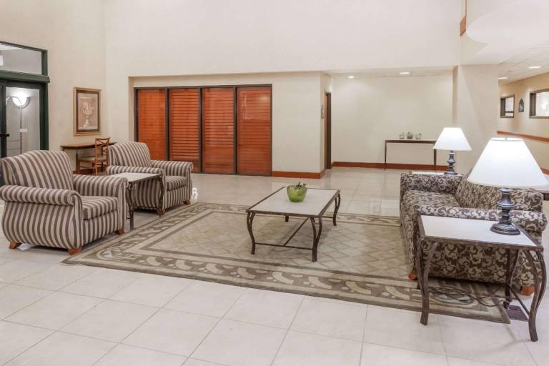 Wingate by Wyndham Peoria — photo 4