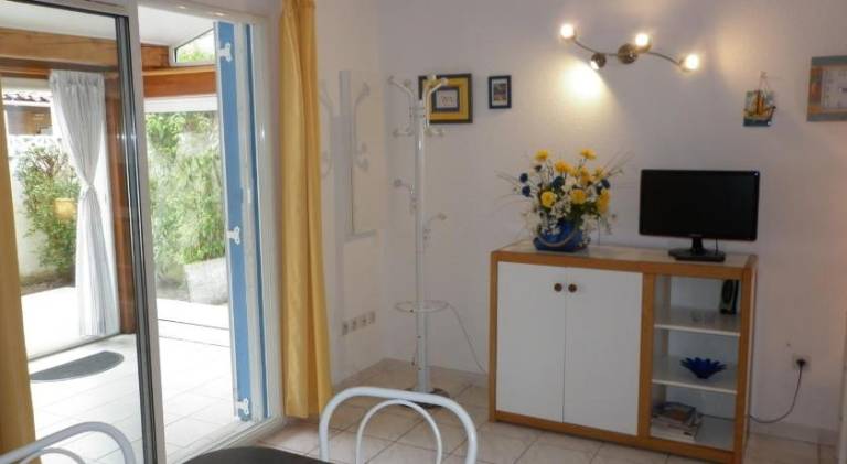 House with pool, garden & patio | Next to the beach | Pets are welcome — photo 2
