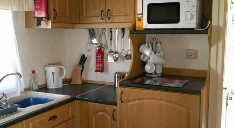 Sealands Canberra 6 Berth Central Heated Access to the beach — photo 3