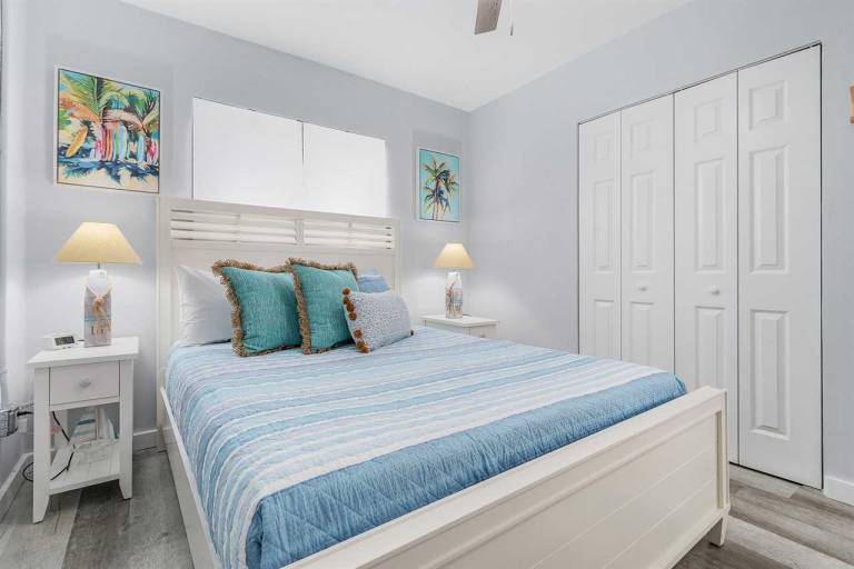 Lovely vacation home with grill, patio & heated pool | Close to the beach | Dogs allowed — photo 2