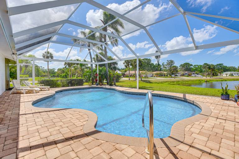 Pool Lake & Sunset Views Home in Sarasota