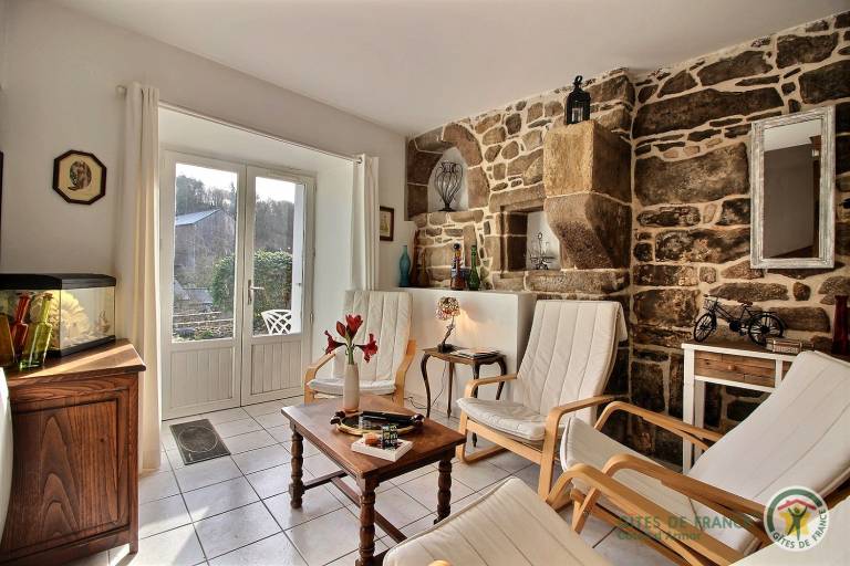 Gite with patio & garden — photo 3