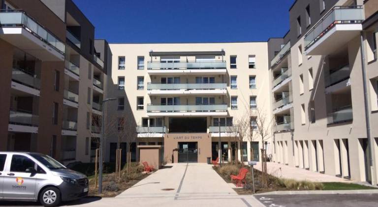Serviced apartment with sauna, yard & pool — photo 3