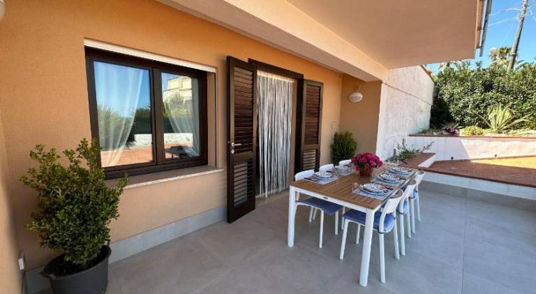 Villa with 4 rooms for 9 persons in Castellammare del Golfo