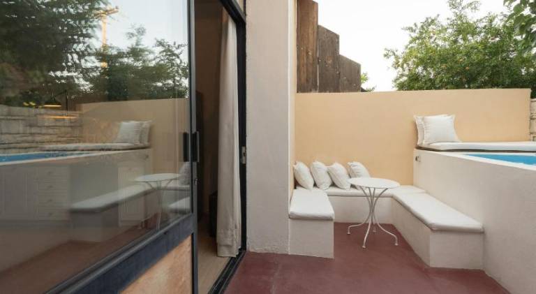 Rental apartment with pool — photo 5