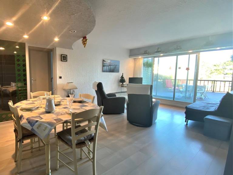 Apartment with 1 room for 4 persons — photo 2