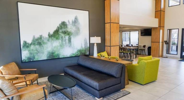 Oxford Suites Redding — photo 3